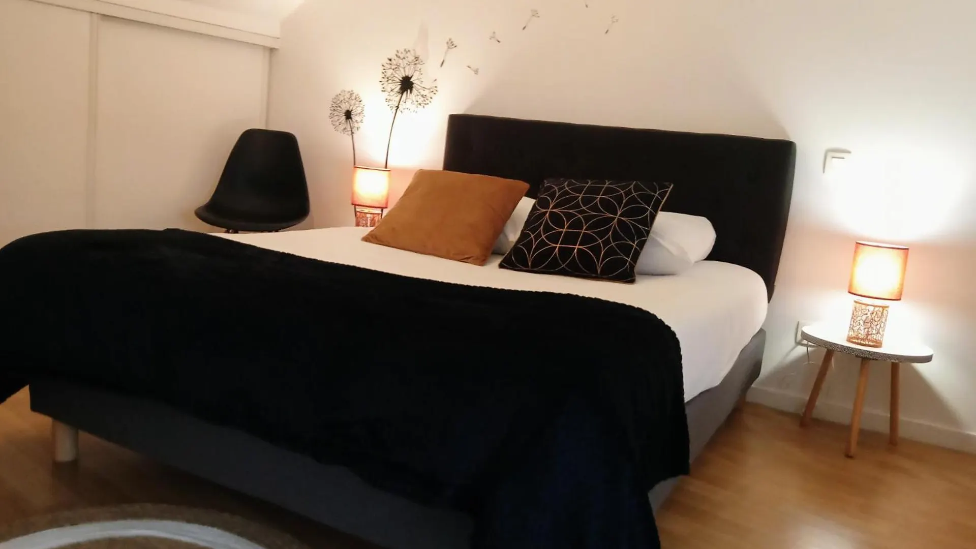 Le Duplex, Parking Wifi Aux Portes De Vannes Apartment