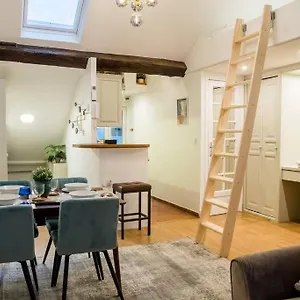 Spacious In Hyper Center - Smart Tv & Wifi - 4p Apartamento París