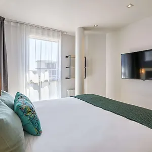 Apartahotel & Adagio, Vannes